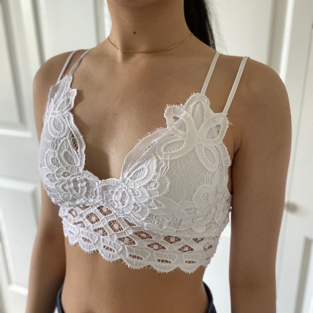 LACEY - White Lace V Neck Criss Cross Back Soft Bralette
